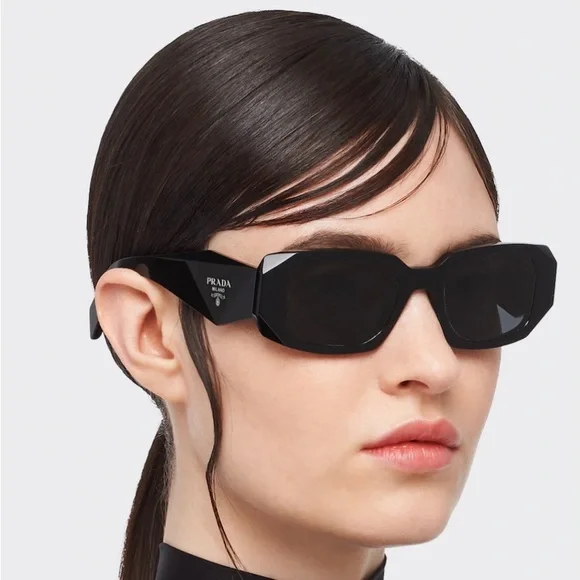 Prada Symbole Sunglasses With Accessories Prada Symbole rectangular sunglasses in black - Prada  main image 3